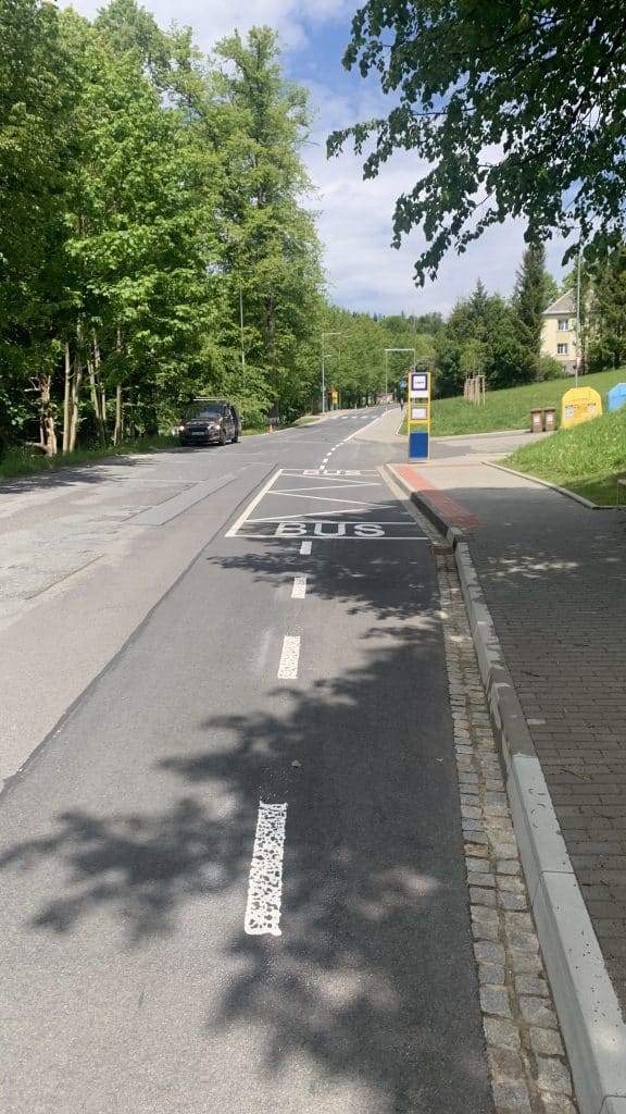 Realizace bílého plastu strukturálního - vodorovné dopravní značení